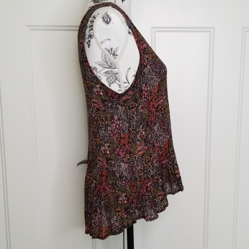 Floral Tank - Picture 3 of 8